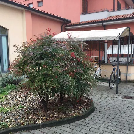 Bezzi Davide Maison * Pavia